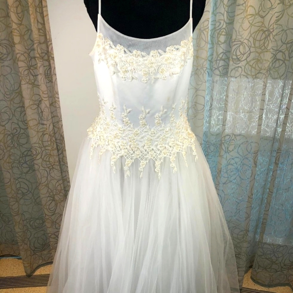 Oleg cassini wedding dress